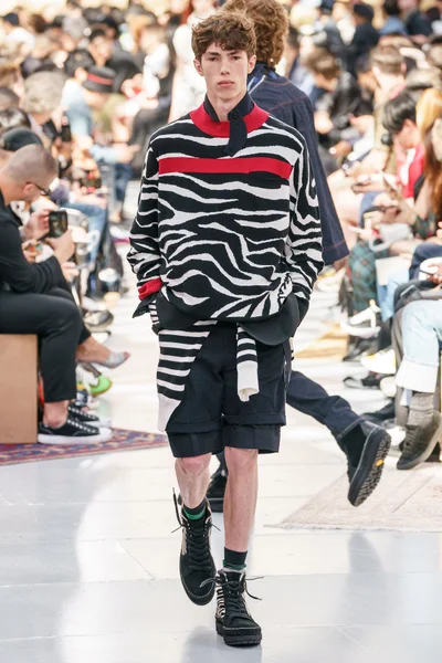 Look 33